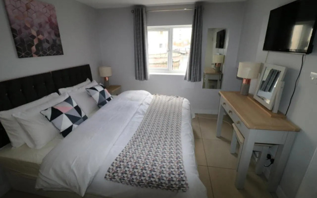 Riverside Rooms