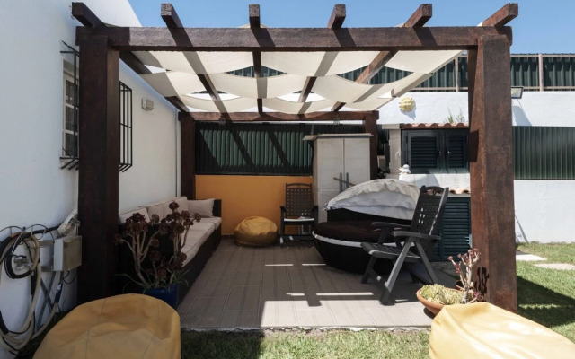 Sesimbra Stylish Villa by Homing