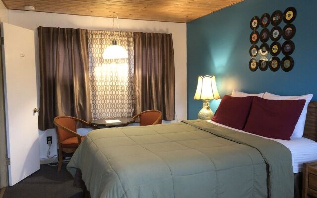 Hilltop Lodge