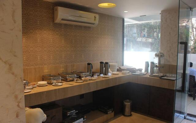 Hotel Supreme Grande
