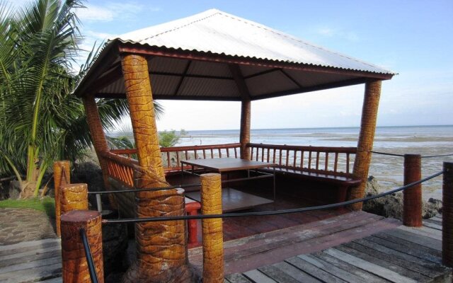 Maia's Beach Resort