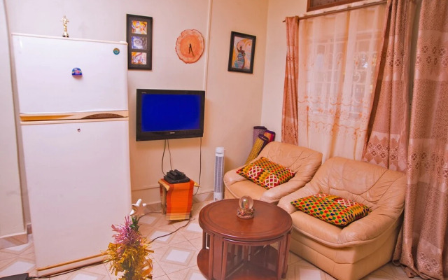 Lovely 3-bed House - Prosper House- Entebbe Road