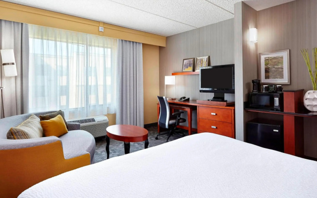 Courtyard by Marriott Phoenix North/Happy Valley