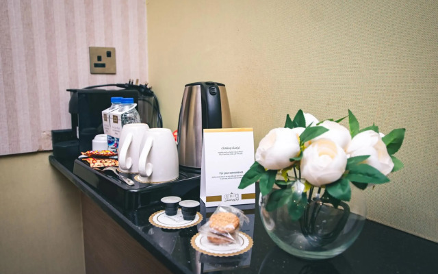 Iridium 70 Hotel