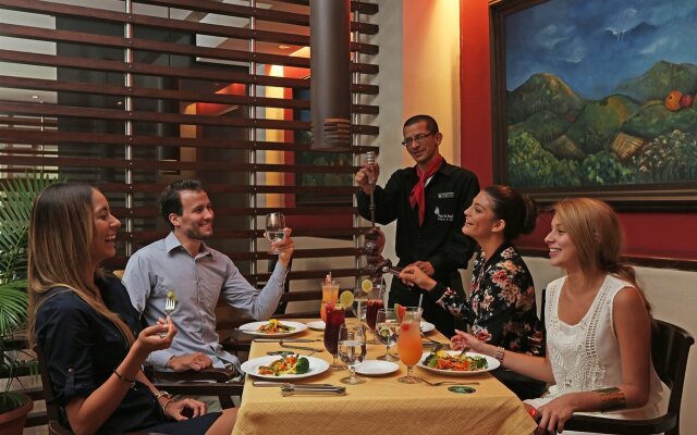 Real InterContinental San Salvador at Metrocentro Mall by IHG