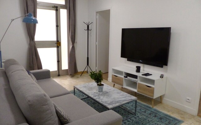 Rue Turgot Apartment