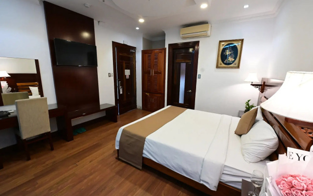 Adina Hotel