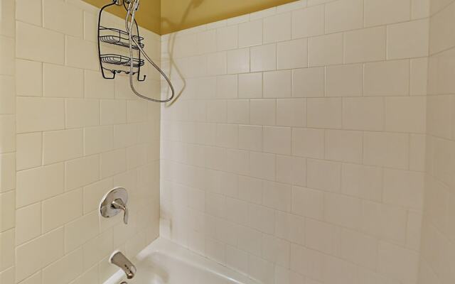 307 Savannah - 6 Br Duplex