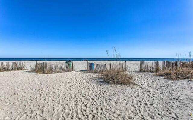 Stunning Oceanfront 3 bedroom condo