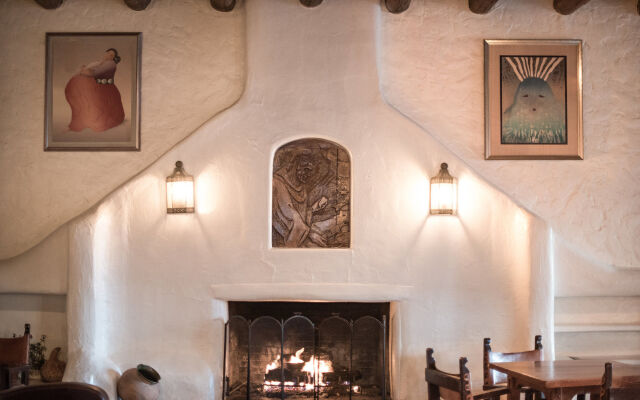 Sagebrush Inn & Suites
