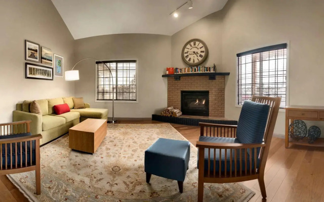 Country Inn & Suites by Radisson, Grand Rapids, MN