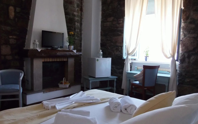Dionysos Hotel
