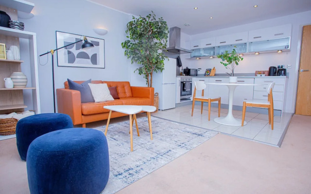 Nest Easy - Alpha House