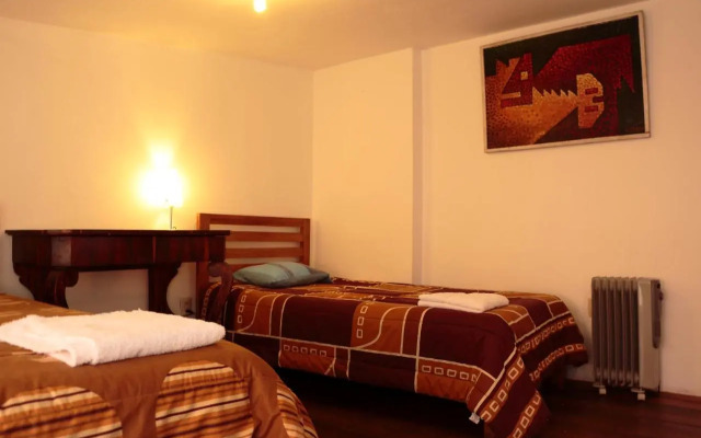 Emperatriz Guest House