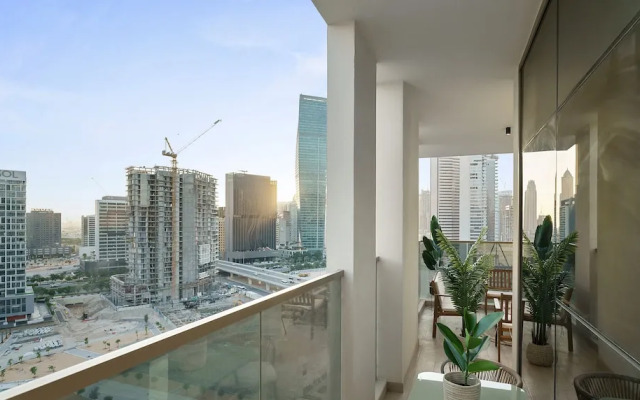2BR w Canal & Burj View Near Dubai Mall