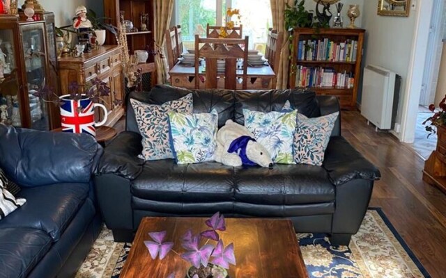Captivating 2-bed House in Amesbury, Salisbury