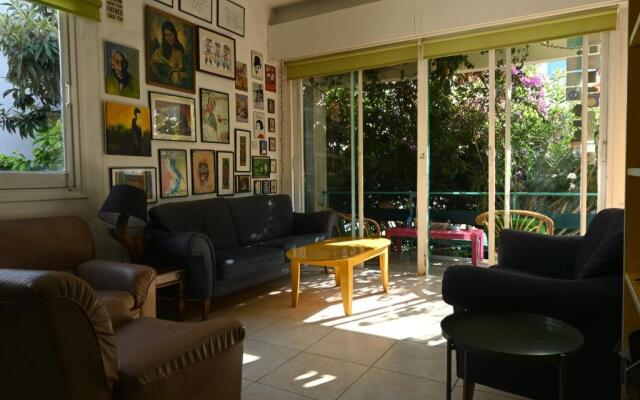 Lemongrass Hostel