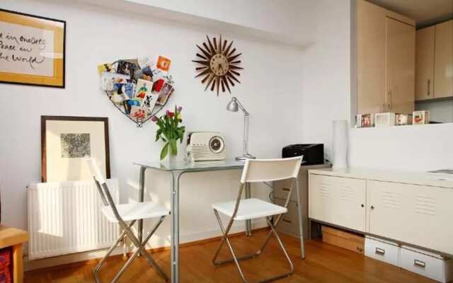 Fabulous Views From Lovely Mini Penthouse