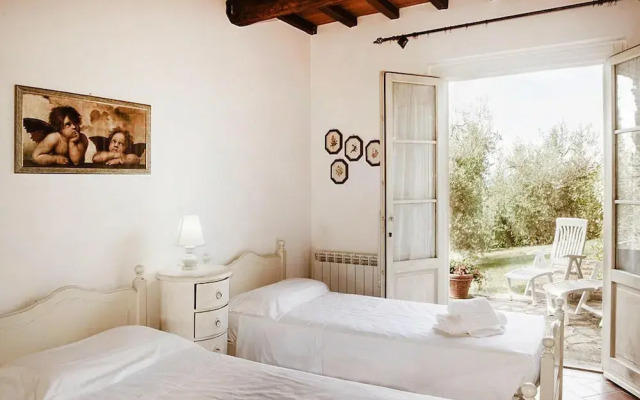 Borgo Collelungo, Apartments in Montaione