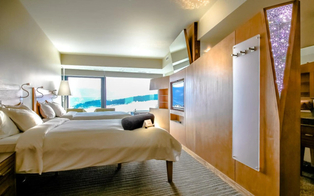 Sparkling Hill Resort