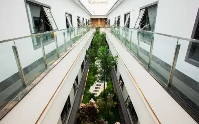 GreenTree Eastern Hotel (Hua County Wuzhou New Era Plaza)
