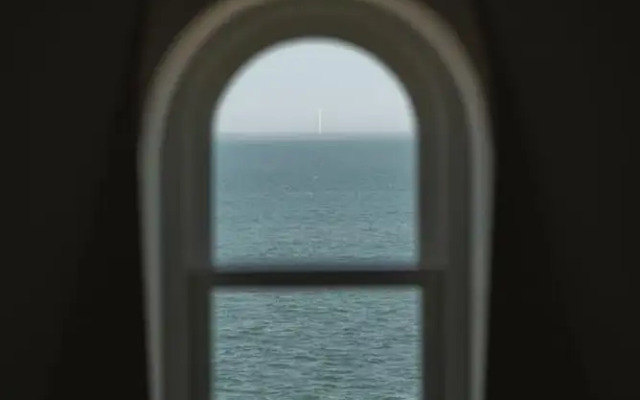 Luxury Beachfront Penthouse, Panoramic Sea Views