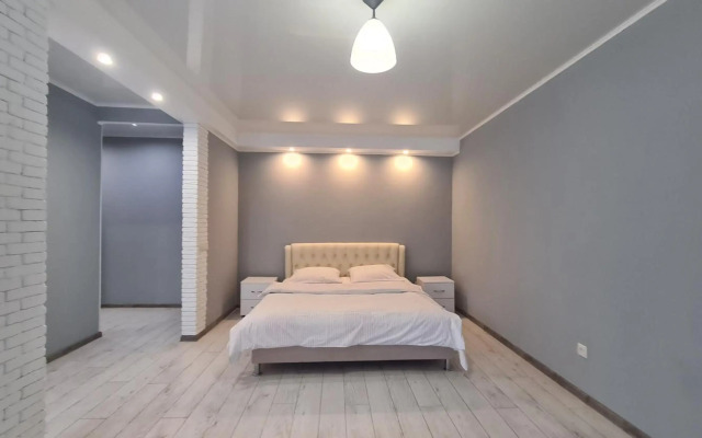 Apartaments on vulytsia Heroiv Ato 32 (97th Kvartal)