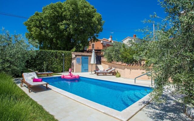 Beautiful Holiday Home in Dracevac With Terrace