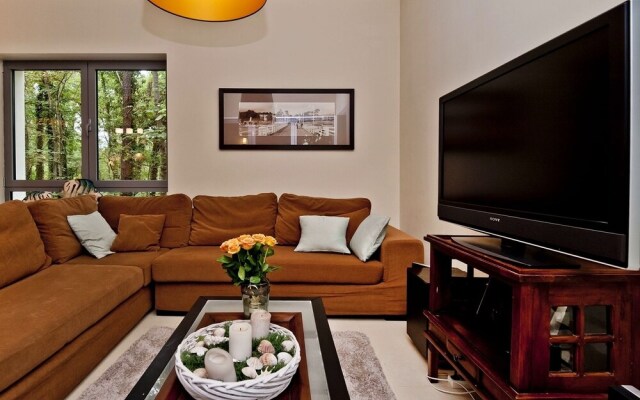 Willa Tamara BlueApart Jurata