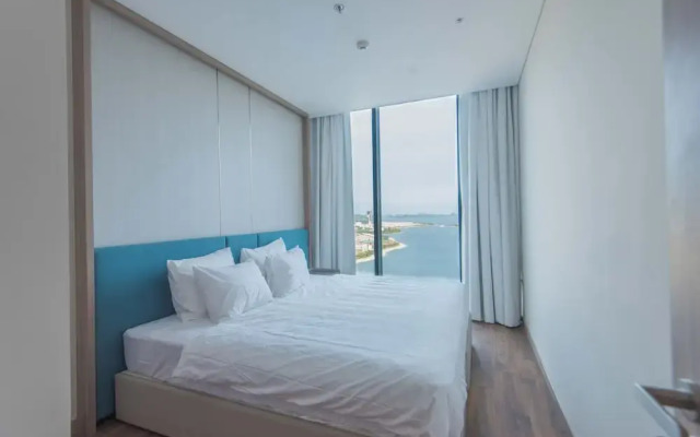 A La Carte Ha Long Residence