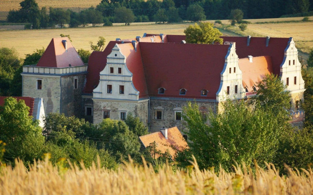 Uroczysko Siedmiu Stawów Luxury Hotel