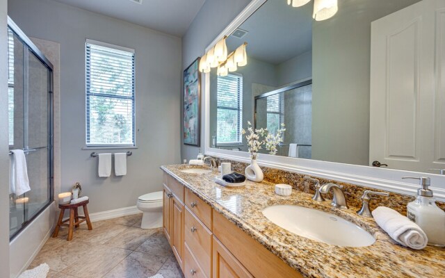 Luxury House With Private Acreage - Near Golfing!