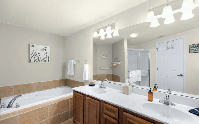 Seascape Cove Waterfront!