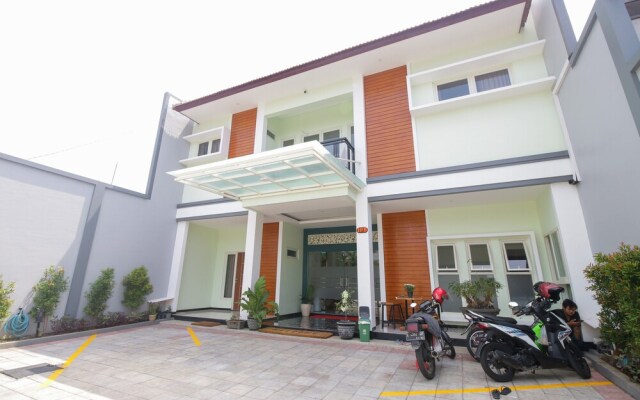 Airy Syariah Dukuh Pakis Dua 19b Surabaya