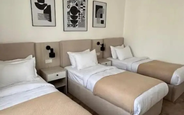 UNO Hotel Jalal-Abad