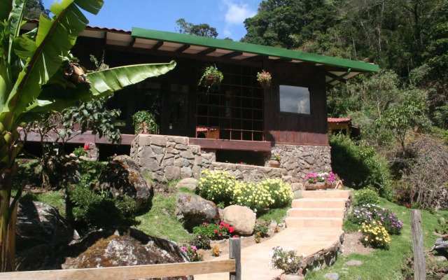 Trogon Lodge