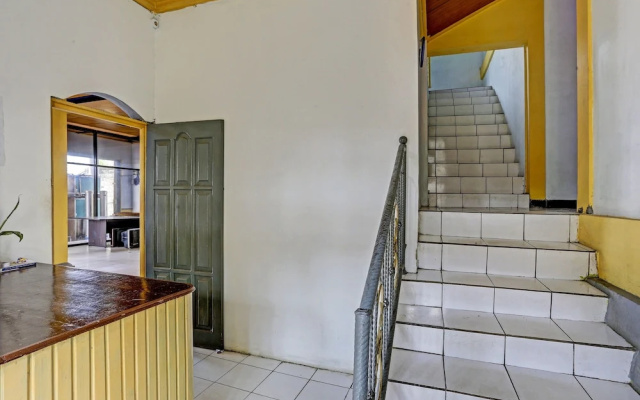 Hotel O Penginapan Aina Syariah