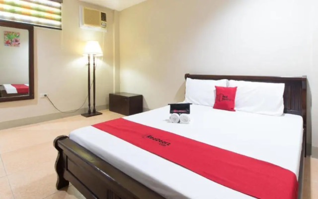 RedDoorz @ Teofila Lodge