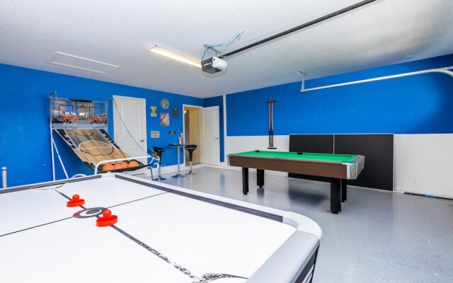 9018cg 6 Bedroom Home