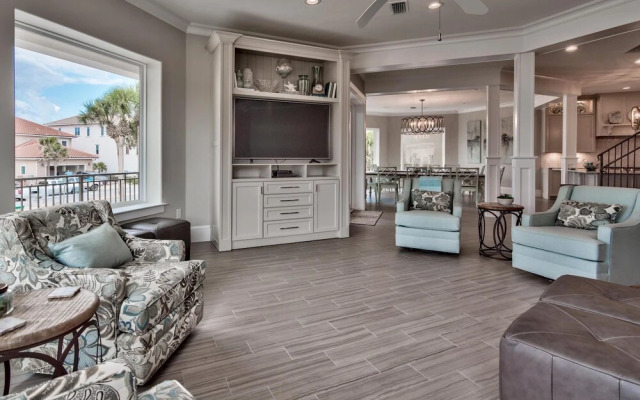 Seastar Palazzo Luxury Across From Beach