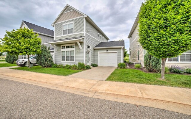 Benton Harbor Townhome w/ Golf Course View!