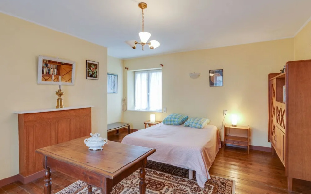 Lovely Holiday Home in Bannalec for Family With Garden