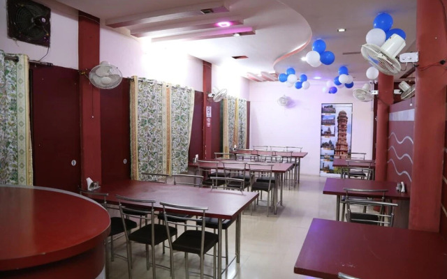 Hotel Shri Karani Vilas