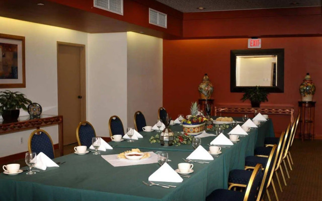 DoubleTree by Hilton Tucson - Reid Park