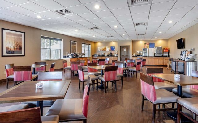 Comfort Inn & Suites