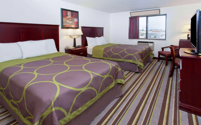 Super 8 By Wyndham Tuscaloosa