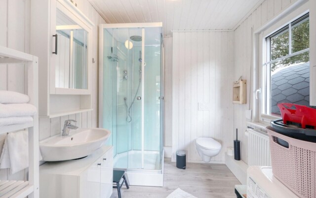 Awesome Home in Zerpenschleuse With 2 Bedrooms, Sauna and Wifi