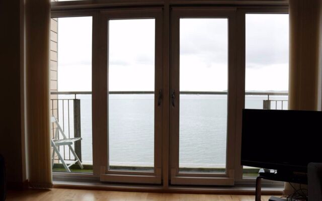 2 Bedroom Apartment With Sea View