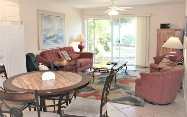 Jamaica Royale 097 - 2 Br Condo