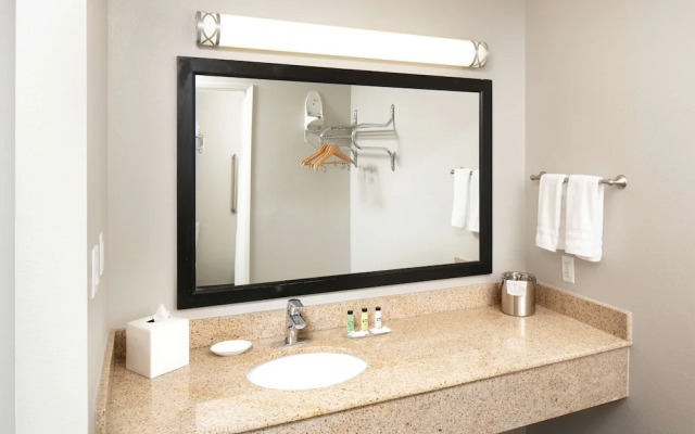 Ramada Temecula Old Town